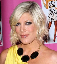 TORI SPELLING Officially On 90210 Remake Cast | Hollywood Hills